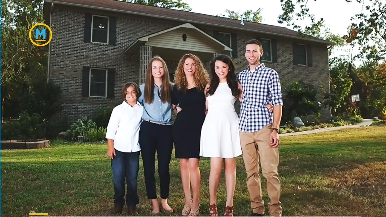 Arkansas Mom Who Escaped Domestic Abuse, Built A $500K Home by Watching YouTube Tutorials